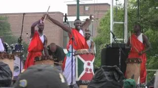 Master Drummers of Burundi - Festival International 2011.wmv
