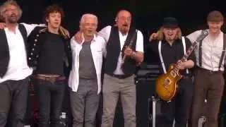 Jethro Tull's Ian Anderson - Locomotive Breath - Isle of Wight Festival 2015 - Live