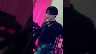 [BTS JIMIN] 뭐지........ 빙상위의 스케이터인가...? 이 유려한 턴은 뭐지???