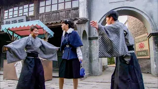 兩個日本武士當街調戲婦女，功夫小子挺身而出，一拳一個將其放倒！【抗日】