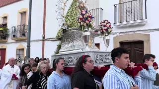 Procesión de la Virgen de Alharilla por las calles de Lopera. Año 2024.