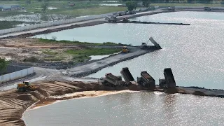 EP946,Wheel Loader Push Sand In Water And Truck Many Unloading Sand Filling Lake