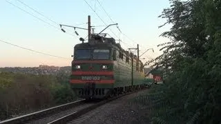 ВЛ80Т-1012 с грузовым поездом