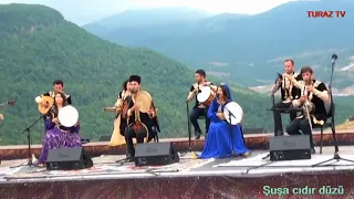 Şuşa muğam müsabiqəsinin final mərhələsi. Fuad Sərxanoğlu,Ülkər Abdullayeva,Aynur Həsənxanova.