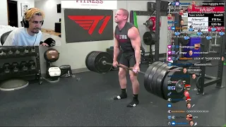 xQc Reacts to Tyler1 Deadlifting 550 lbs.