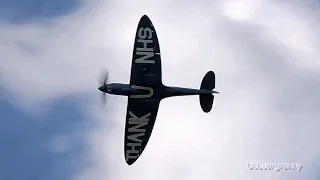 Great Engine Sounds as WW2 Aircraft Race Over The English Countryside