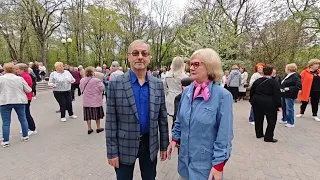 14.04.24г..."Красивая"... Шварцман Борис... звучит на танцполе в Гомельском парке...