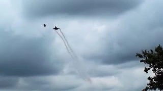 F-16 meets  Apache helicopter @ Gilze-Rijen