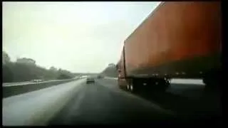 Авария грузовика три повтора жесть.Truck accident.