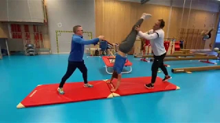 Pole vault exercises with Sondre Guttormsen // Flexibility, Core, Drills, Gymnastics