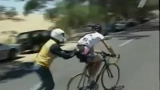 Michael Rogers wins 2002 Tour Down Under on spectator's bike