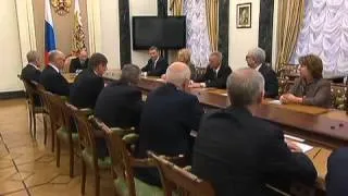 Путин:  российское общество не искоренило правовой нигилизм  12.12.2013