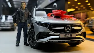 Mercedes-Benz SUV Delivery at Miniature Mercedes Dealership | 1:18 Scale Diecast Model