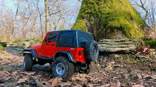 Off-road wheelin Jeep Wrangler YJ | MST CMX RC 1:10