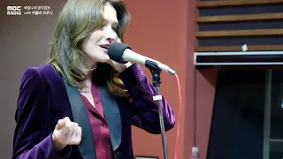 카를라 브루니(Carla Bruni) - 'Stand By Your Man' LIVE [배철수의 음악캠프]