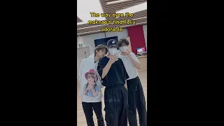 Even the maknae's find Felix adorable #Straykids #stay #kpop #Seungmin #Felix #Jeongin