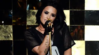 Demi Lovato: 'Cool For The Summer' (Live Performance at Billboard Music Awards) HD