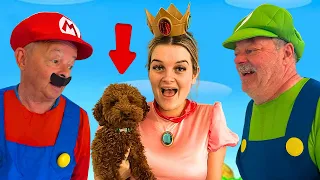 Super Mario Bros: Princess Peach Gets a PUPPY!!