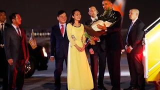 ► CÔ GÁI được vinh dự bắt tay Tổng thống Barack Obama là ai?