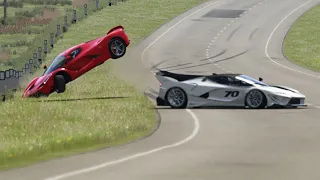 Crash Battle Ferrari FXX K Evo vs Ferrari LaFerrari  at Highglands