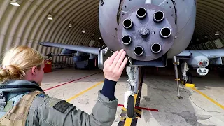 A beautiful woman, the pilot of the world's most powerful attack aircraft A-10 Thunderbolt II.