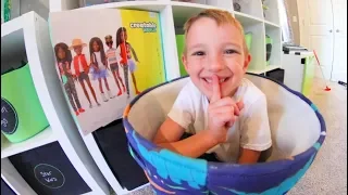 FATHER SON HIDE & SEEK 4! / Creatable World