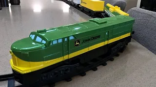 Is This $37 John Deere Toy Train Set Any Good?