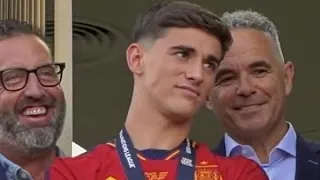 Speech by Gavi amid cheers and insults at Spain's celebration in Madrid | TRANSLATED into ENGLISH