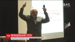 На вулицях Києва помітили легендарного французького актора П’єр Рішара