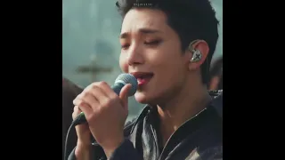 [세븐틴] 화가 아버지 작품 인이어 & 십자가 인이어 끼고 팝펑크 락 부르는거.. ㄹㅇ 극Rock.