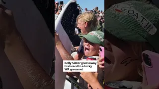 Kelly Slater gives his surfboard to a lucky fan | ABC News