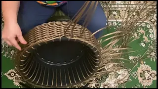 Плету ротангом лежанку для животных