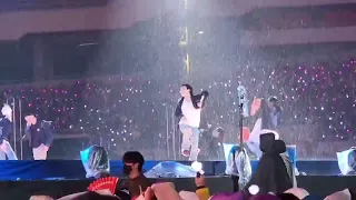 220312 BTS enjoying the rain / PTD ON STAGE SEOUL DAY 2