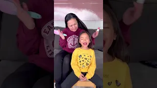 Mom only wants to do her hair 👧🏻👩‍🦰🤣🌈✅♥️🚀