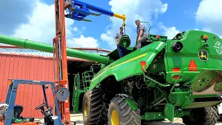 John Deere S680 Rotor Variable Drive & Reel Pump rebuild.