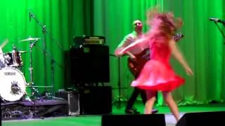Юлия Савичева танцует для курского зрителя!!!