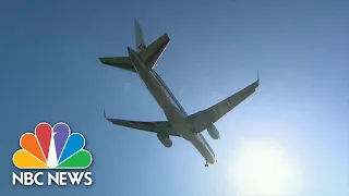 Airlines Prepare For Holiday Travel Chaos