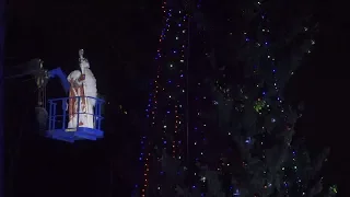 В Великом Устюге зажгли огни на первой новогодней елке