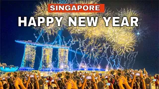 🇸🇬8K - Singapore Spectacular New Year Fireworks and Insane Crowd | Best New Year Fireworks 🎆🎉