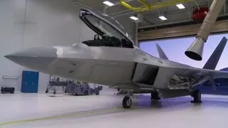 Lockheed Martin F-22 Raptor Taxiing, Take-off