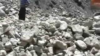 LEH LADAKH, INDIA, MASSIVE LANDSLIDE ON NH1 BETWEEN KARGIL AND DRAS, VIDEO BY PRASHANT OAK, NAGPUR