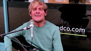 HALIFAX/BRADFORD Busker "Frankie Porter" Sings "Rocky Mountain High"