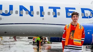 Kirby Dach Surprises United Employees | Chicago Blackhawks