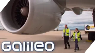 Der harte Job eines Flugzeugprüfers | Galileo | ProSieben