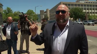 Alex Jones speaks to reporters on day 6 of his trial | FOX 7 Austin