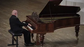 Любимов, Лунная соната на 3 роялях, бис последнего концерта в туре " Вверх по Волге".