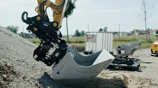 OQTRS: Mechanischer Tiltrotator an Komatsu PW 158 - Der perfekte Einstieg!