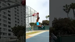 MY FIRST DUNK!!! Lookin’ like Lil Bow Wow in “Like Mike.” ⛹🏽‍♂️😂🏀