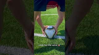 How To KNUCKLEBALL Like RONALDO!!! ⚽️😮‍💨