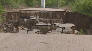 Large sinkhole opens up near Highway 291 in Independence